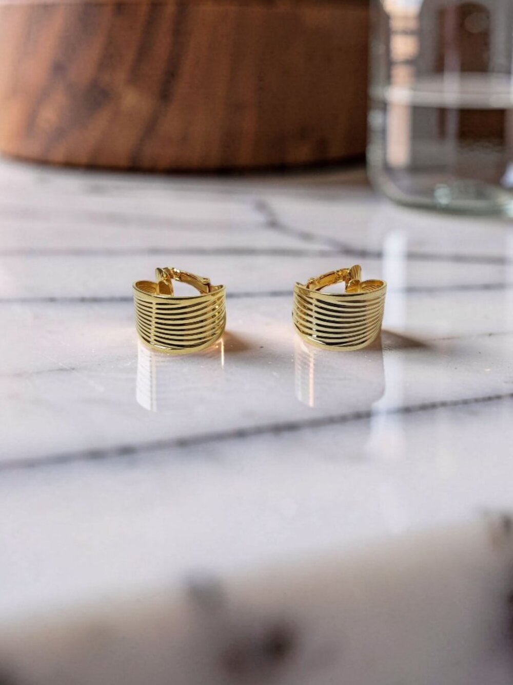 vintage gold tone fat hoop clip on earrings